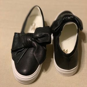 NINE WEST Bow slide on sneakers